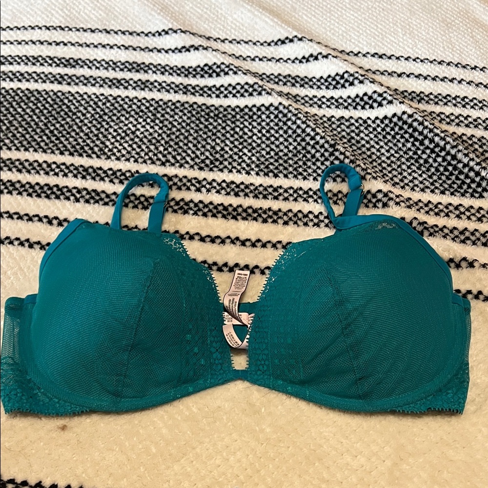 Victoria's Secret Turquoise Lace Bra